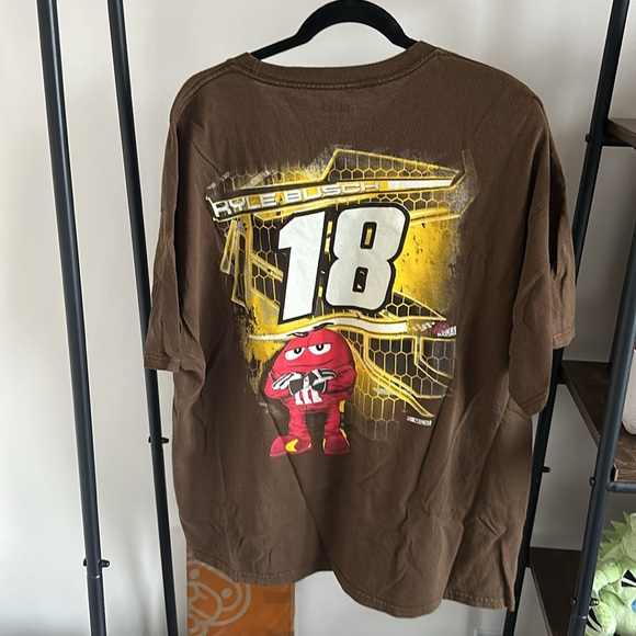 Kyle Busch NASCAR tshirt - Picture 2 of 3